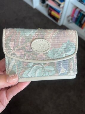 Vintage Tapestry Floral Pastel Wallet - Beige Trim